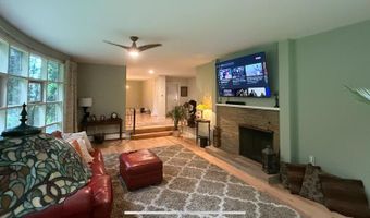 281 Clyde Rd, Bangor, ME 04401