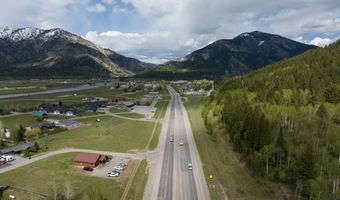 362 DEER Ln, Alpine, WY 83128