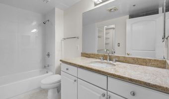 7111 WOODMONT Ave 108, Bethesda, MD 20815