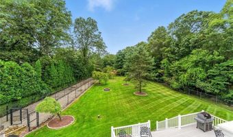 129 Valerie Ct, Cranston, RI 02921