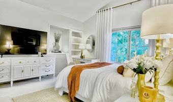 5841 Lafayette Ln, Ann Arbor, MI 48103