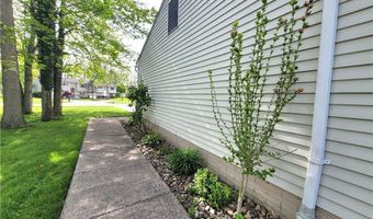 10015 Regatta Trl, Aurora, OH 44202