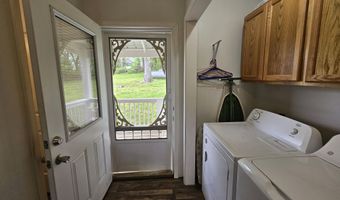 819 E Washington Ave, Ava, MO 65608