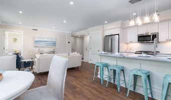 20 E Bowery St 1A, Newport, RI 02840