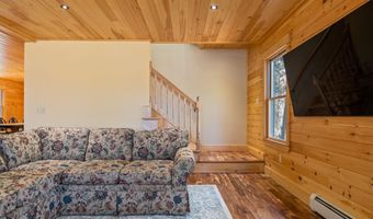 31 Dorothy Dr, Standish, ME 04084