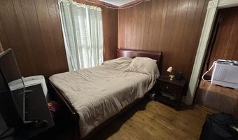 16 Walter St, Bangor, ME 04401