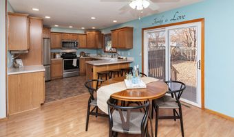 1102 9th Ave SE, Altoona, IA 50009