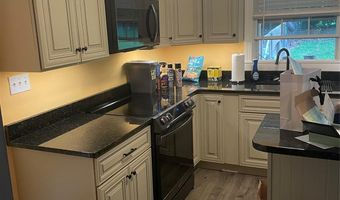 514 Crestview Dr, Albemarle, NC 28001