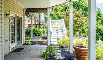 20152 BOXWOOD Pl, Ashburn, VA 20147