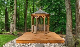 4608 Old Grand River Trl NE, Ada, MI 49301