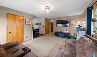 611 E 3Rd St St, Bridgewater, SD 57319