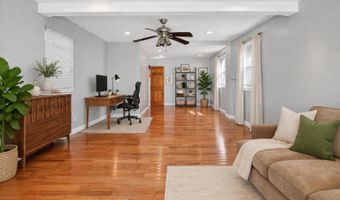 28 Willow St, Bayonne, NJ 07002