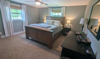 664 Columbia St, Berne, IN 46711