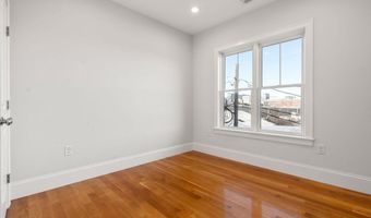360 W 2nd 11, Boston, MA 02127