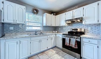 6040 FRANCIS Dr, Apollo Beach, FL 33572