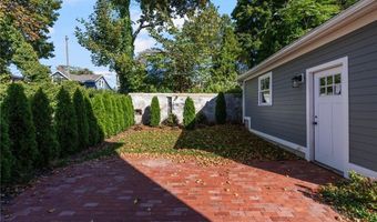 12 Duke St, East Greenwich, RI 02818