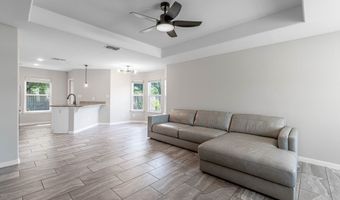 1933 Admiral Ln, Aransas Pass, TX 78336