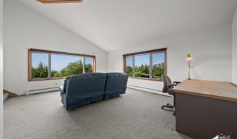 11411 Snowline Dr, Anchorage, AK 99507