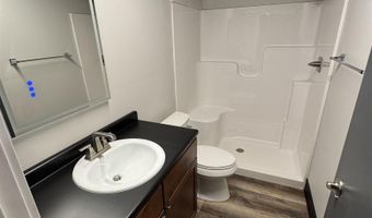 826 W 8th St, Appleton, WI 54914