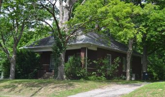 320 N Fourth St, Albion, IL 62806