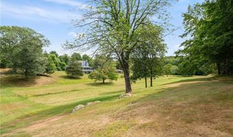 245 W Wrentham Rd, Cumberland, RI 02864