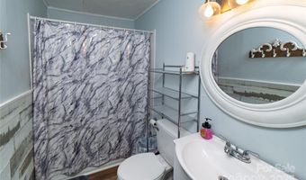 86 Pine Grove Dr, Andrews, NC 28901