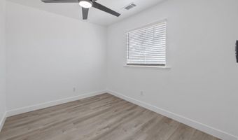 11456 Manzanita St, Armona, CA 93202
