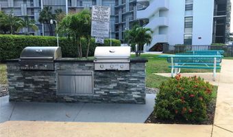 3475 N Country Club Dr 516, Aventura, FL 33180