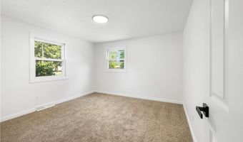 1009 OAK TREE Rd, Akron, OH 44320