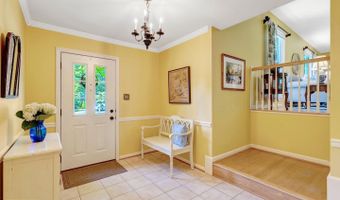 4203 KINGS MILL Ln, Annandale, VA 22003