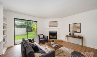 3709 Willow Point Dr, Charlotte, NC 28277