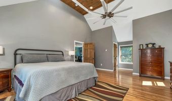 212 Wentworth Rd, Brookfield, NH 03872