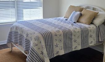 303 SCHOONER Ln 102, Berlin, MD 21811
