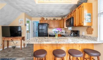 64 Burnside Ave, Narragansett, RI 02882