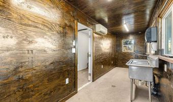 305 N SYCAMORE St, Archer City, TX 76351