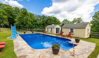 40 Old Bridge Rd, Brookfield, CT 06804