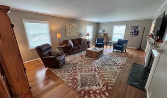 1525 Hillcrest Dr, Bartlesville, OK 74003
