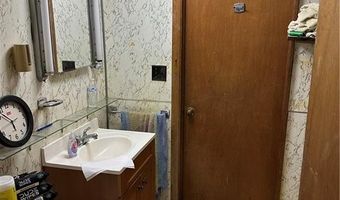 9 Cannon St, Cranston, RI 02920