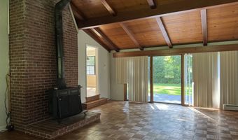 79 Meadow Wood Rd, Branford, CT 06405