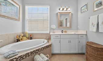 5227 ADMIRAL POINTE Dr, Apollo Beach, FL 33572