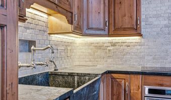 1061 W Beaver Creek Blvd # H303, Avon, CO 81620