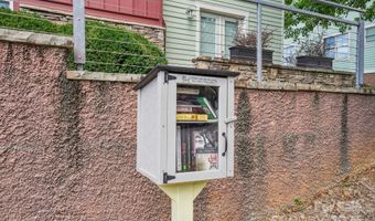 400 N Skyloft Dr 101, Asheville, NC 28801