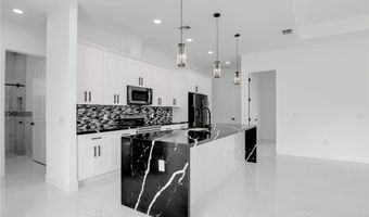 2221 Robert, Alva, FL 33920