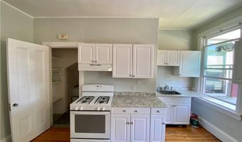 96 Rhode Island Ave 3, Newport, RI 02840