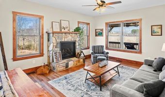 186 Pipers Creek Trl, Ararat, NC 27007