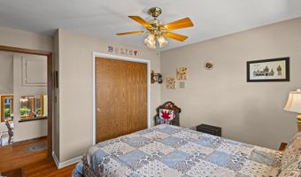 21 N Waterman Ave, Arlington Heights, IL 60004