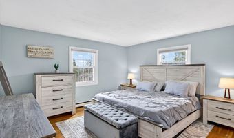 10 Meadowbrook Rd, Auburn, MA 01501