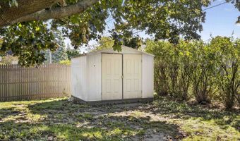 521 W SENECA Dr, Appleton, WI 54911