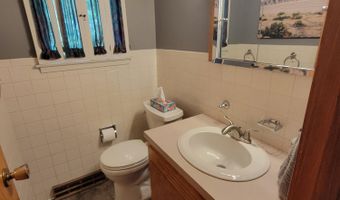 1824 Eisenhower Cir, Aberdeen, SD 57401