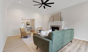 1121 COLONIAL Dr, Alabaster, AL 35007
